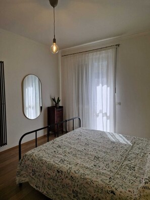 3 Schlafzimmer, Schreibtisch, WLAN, Bettwäsche