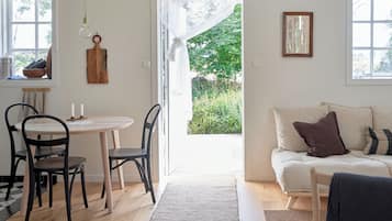 Dog Friendly Cabin | 私人厨房 | 意式浓缩咖啡机、茶具/咖啡用具、电热水壶、提供环保清洁产品