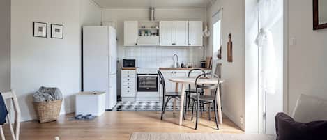 Dog Friendly Cabin | Eigene Küche | Espressomaschine, Wasserkocher mit Kaffee-/Teezubehör, Wasserkocher