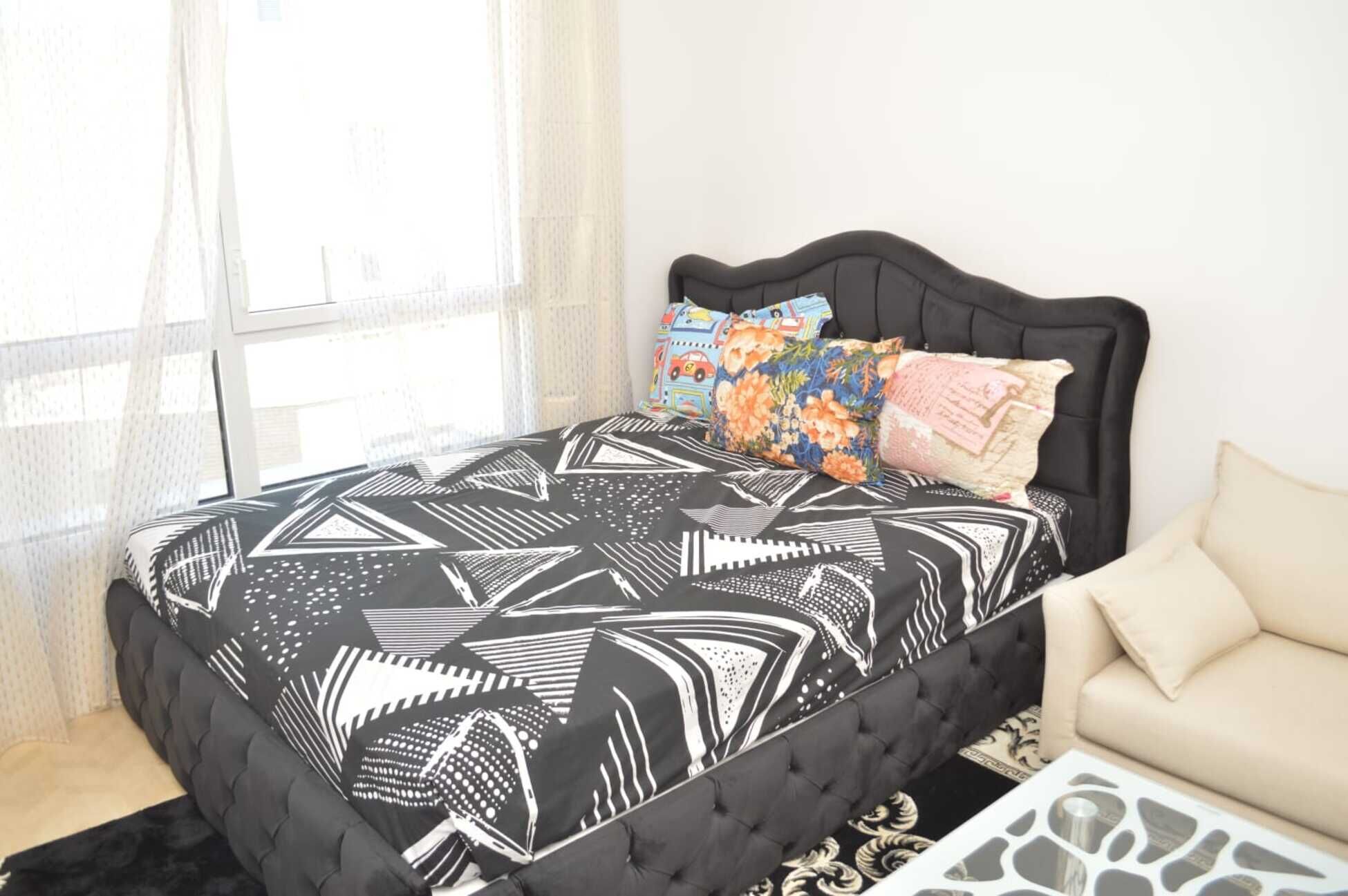 1 slaapkamer, een strijkplank/strijkijzer, wifi, beddengoed