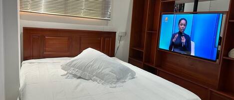 1 bedroom, iron/ironing board, WiFi, bed sheets