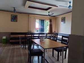 Restaurant - Maa River View (Alipurduar)