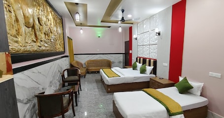 Executive Room | Soundproofing, free WiFi, bed sheets