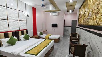 Executive Room | Soundproofing, WiFi (free), bed sheets