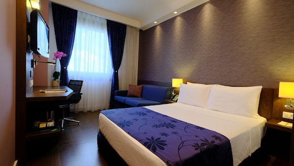 Standard Double Room | In-room safe, desk, laptop workspace, soundproofing - FEZ INN Hotel (Istanbul)