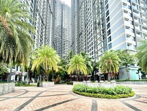 Exterior - Vinhomes Central Park - Modern Apart (Ho Chi Minh City)