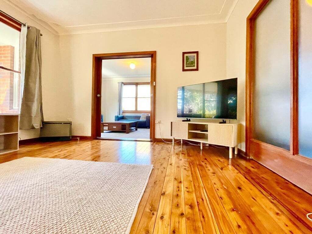 Mount St. Raphael's | Large Art Deco House, 5 Bedroom, 2 Bathroom, Large Groups - Leura