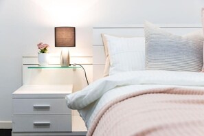Iron/ironing board, WiFi, bed sheets, wheelchair access