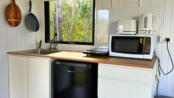 Fridge, microwave, stovetop, toaster