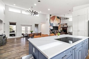 Dining - Artsy Haven Steps Away from Downtown! (Bentonville)