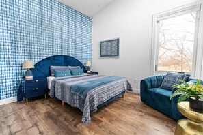 5 Schlafzimmer, Schreibtisch, Bügeleisen/Bügelbrett, Reisekinderbett