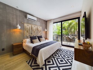 2 Schlafzimmer, Schreibtisch, Bügeleisen/Bügelbrett, Reisekinderbett