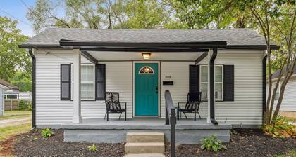 Elm 205, Two Bedroom House in Historic Loveland