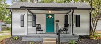 Elm 205, Two Bedroom House in Historic Loveland
