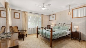 4 bedrooms, iron/ironing board, travel crib, free WiFi