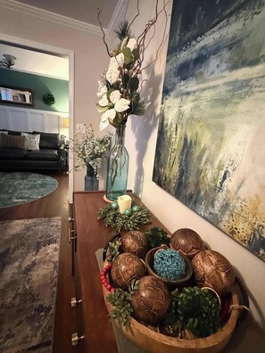 Interior - Perfect Family Getaway+ Sleeps 6+Mins to GEHA (Overland Park)