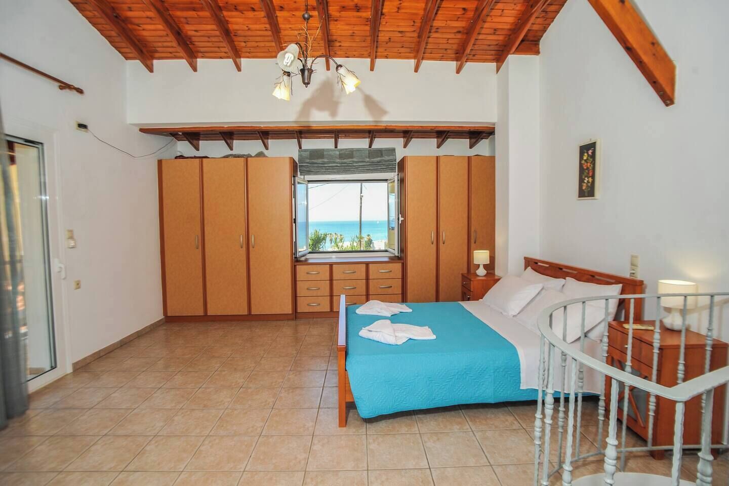 1 soverom, strykejern/-brett, wi-fi og sengetøy