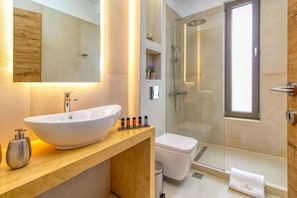 Dusche, Haartrockner, Handtücher