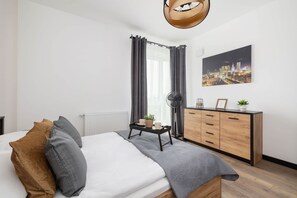 1 bedroom, desk, iron/ironing board, WiFi - Jerozolimska 2A | Cozy Apartment | Parking (Kraków)