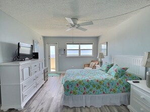 2 bedrooms, iron/ironing board, travel crib, WiFi - Ocean View Delight | Sea Gulls 310 ~ Monthly Rental (Tavernier)