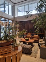 Sala de estar en el lobby