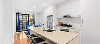 3BR Pure Luxury & Elegant holiday home in Latrobe