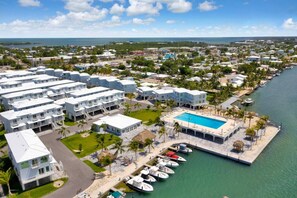 Exterior - Gated Oceanfront Heated Pool (Marathon)