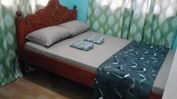 6 bedrooms, WiFi, bed sheets