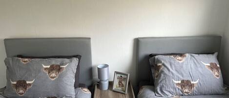 Bureau, Wi-Fi, draps fournis