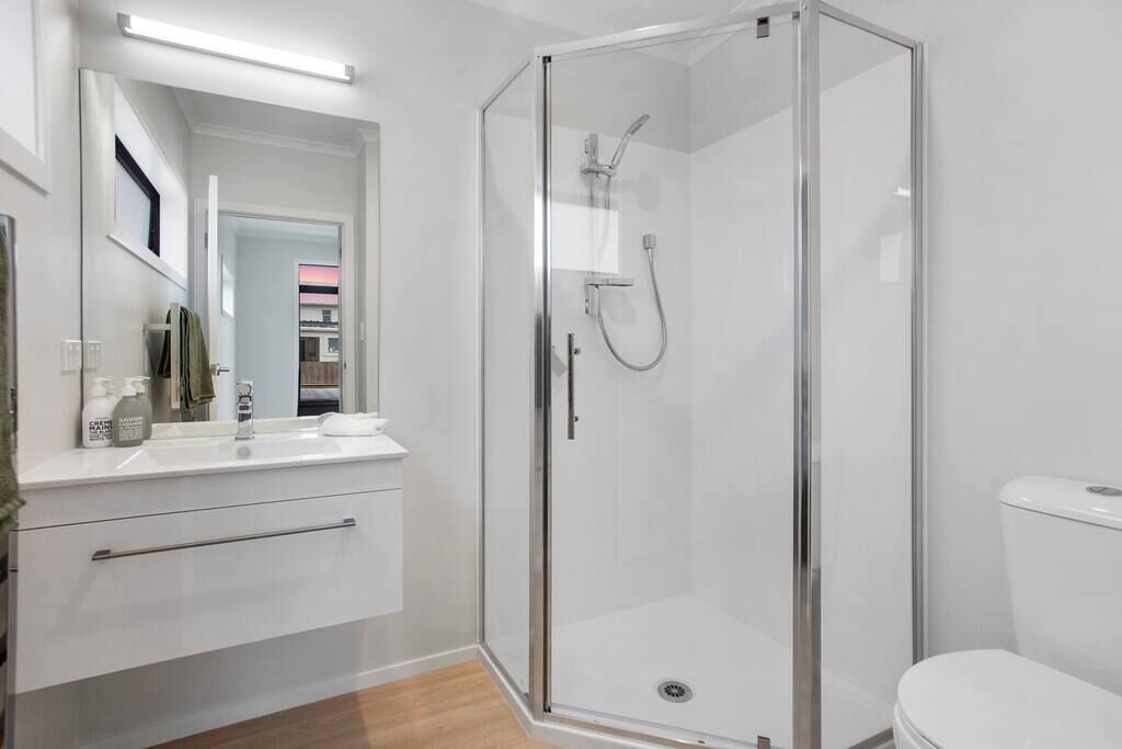 Bathtub, hair dryer, towels
