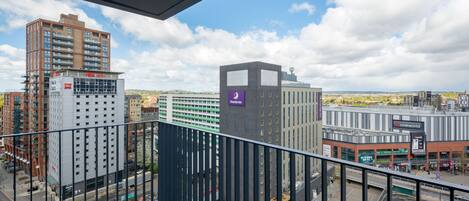 Deluxe Apartment, 1 Bedroom, Non Smoking, Kitchenette | Balcony