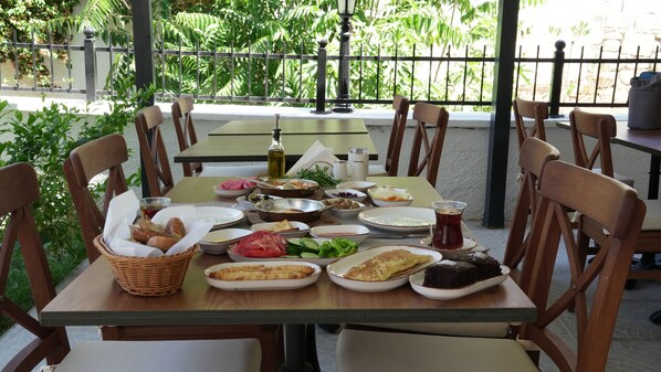 Desayuno buffet incluido todos los días