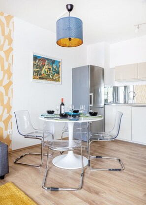 Dining - FEEL HOME SUPERIOR (Budapest)