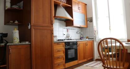 The little house in the city of two seas CIN;IT010059C2RP97E2GD