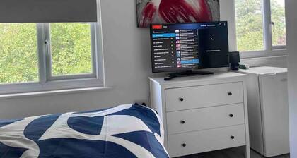 Remarkable Cozy 1-bed Studio in Romford London Uk