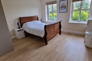 4 habitaciones, ropa de cama de alta calidad y wifi gratis 