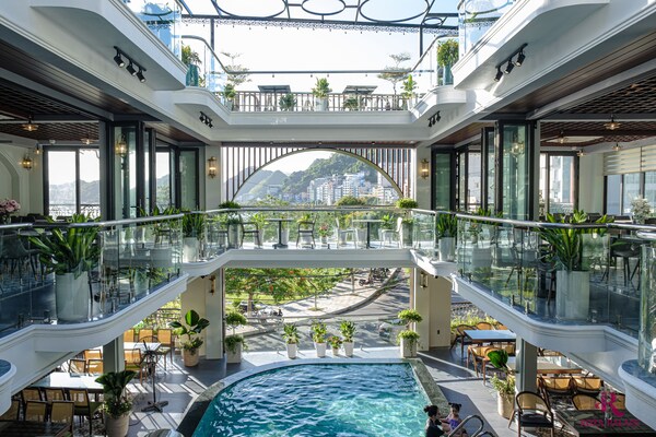 Roza Palace - Cat Ba