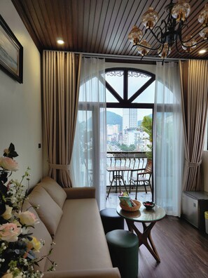 Executive-studiosuite | Gratis produkter i minibaren, pengeskab på værelset, skrivebord