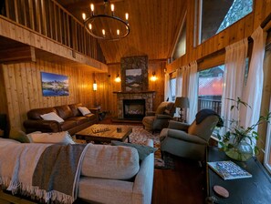 Téléviseur connecté, foyer, jeux vidéo, lecteur de DVD