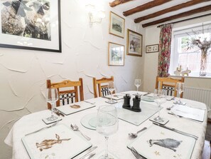 Dining - Ann Tysons House (Ambleside)