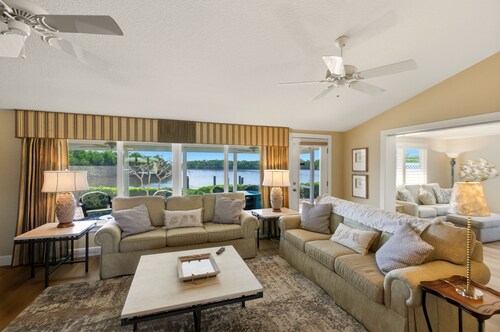 Spoonbill Lagoon with Fantastic Water Views of Palma Sola Bay!