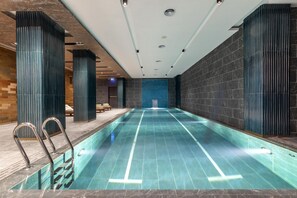 Indoor pool - Wish More Hotel Şişli (Istanbul)