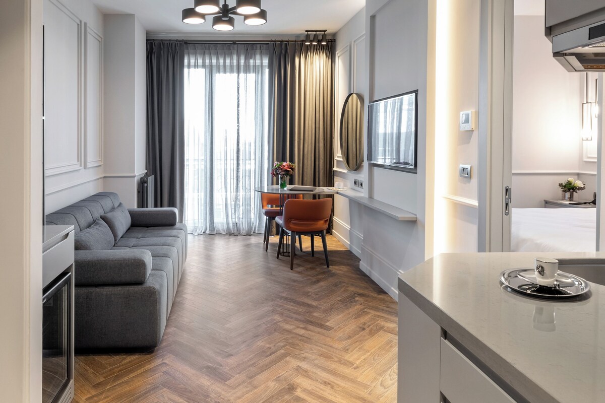 Phòng Suite Premium | Minibar, két bảo mật tại phòng, phòng cách âm 