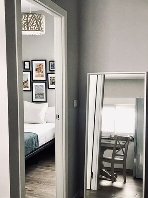 2 soverom og strykejern/-brett