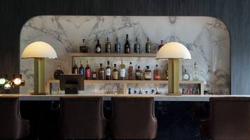 2 restauranter, der serverer frokost og aftensmad
