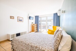 2 bedrooms, desk, iron/ironing board, travel cot