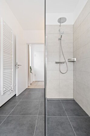 Apartment | Bathroom