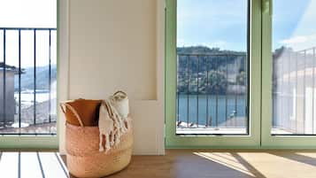 House | 2 bedrooms, premium bedding, individually decorated