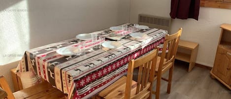 تناول الطعام