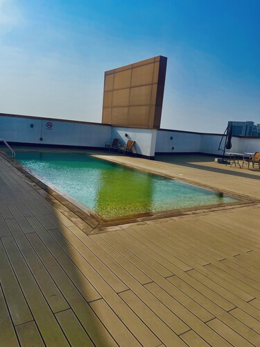 Building is right opposite the Central mall